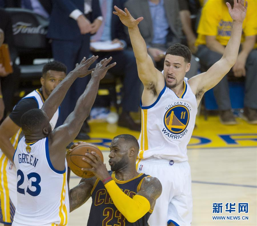 NBA总决赛第三场骑士主场取胜，将比分扳平