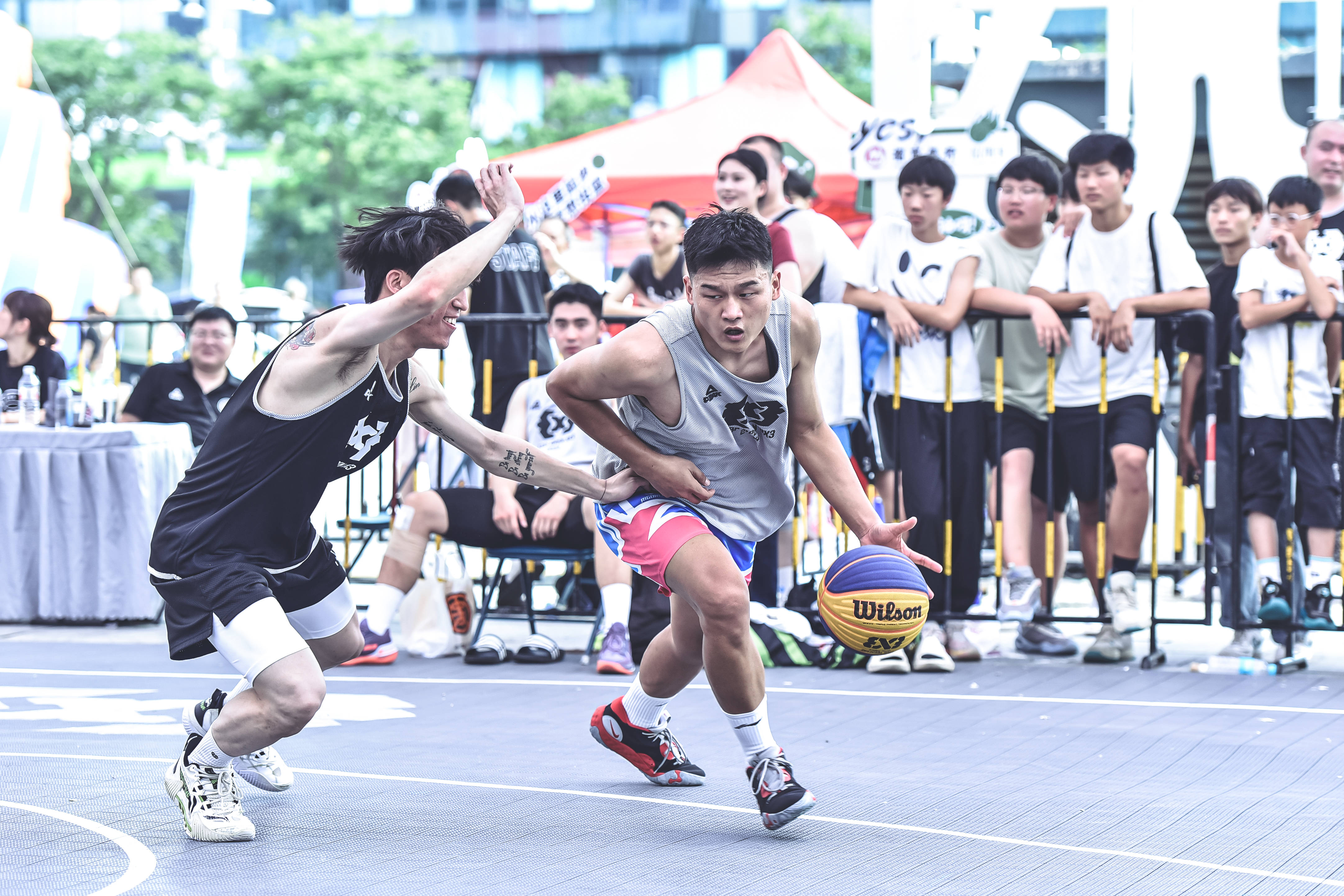 NBA总决赛即将点燃，双方决一雌雄将一触即发