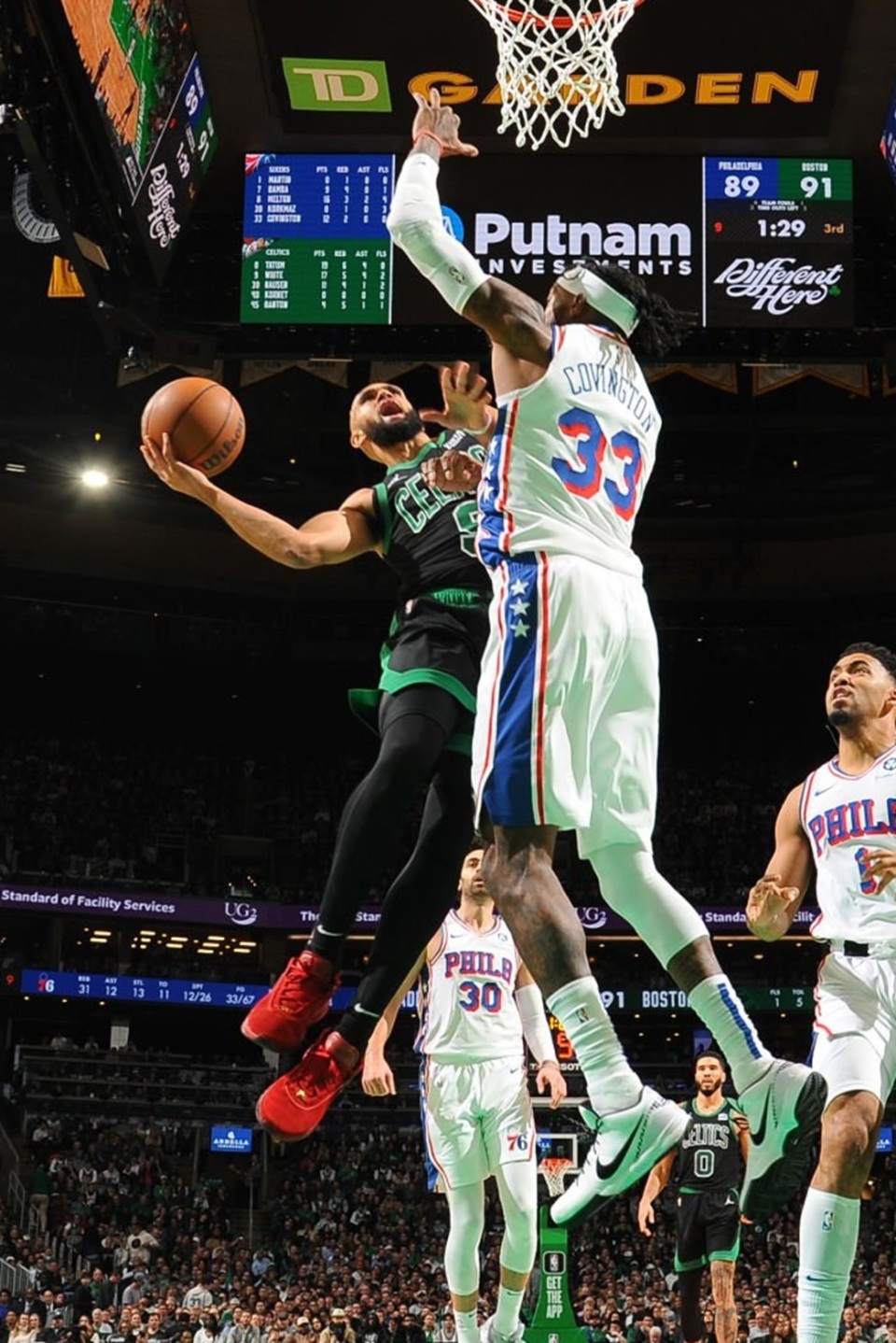 NBA季后赛：76人豪取两连胜晋级次轮